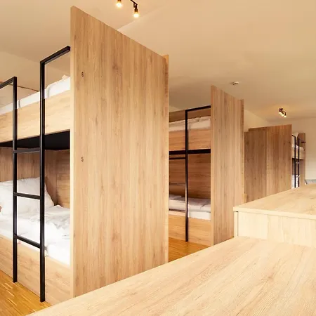 ホステル Henrys Sleeping Am Augsburger Eiskanal *