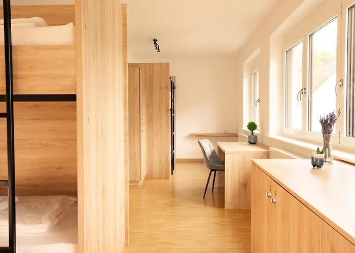 Henrys Sleeping Am Augsburger Eiskanal Hostel