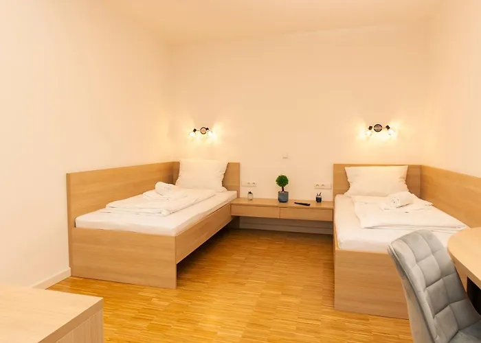 Henrys Sleeping Am Augsburger Eiskanal Hostel