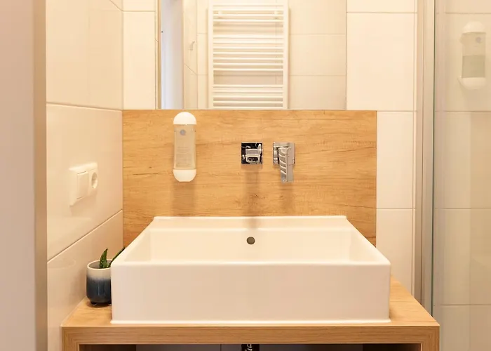 Henrys Sleeping Am Augsburger Eiskanal *