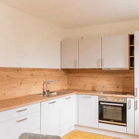 Hostel Henrys Sleeping Am Augsburger Eiskanal