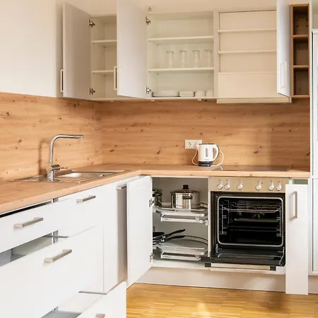 Henrys Sleeping Am Augsburger Eiskanal Хостел *