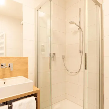 Henrys Sleeping Am Augsburger Eiskanal Хостел *